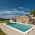 Ester Villa Pula